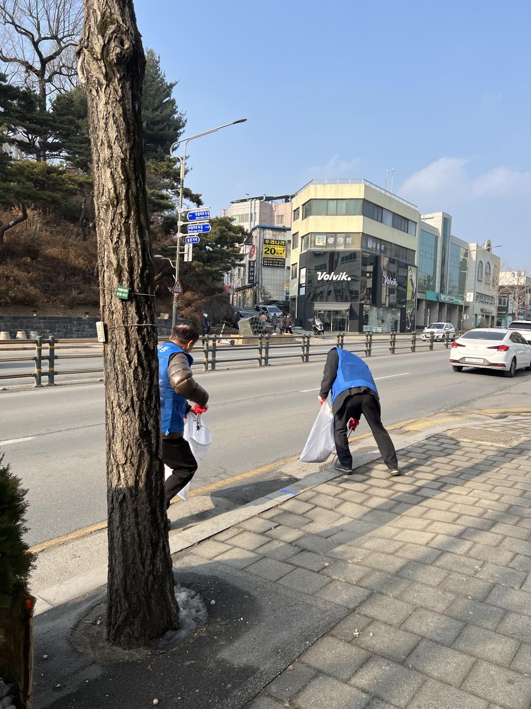 중앙동 통장협의회 2025년 설맞이 관내 환경정화활동 이미지 3